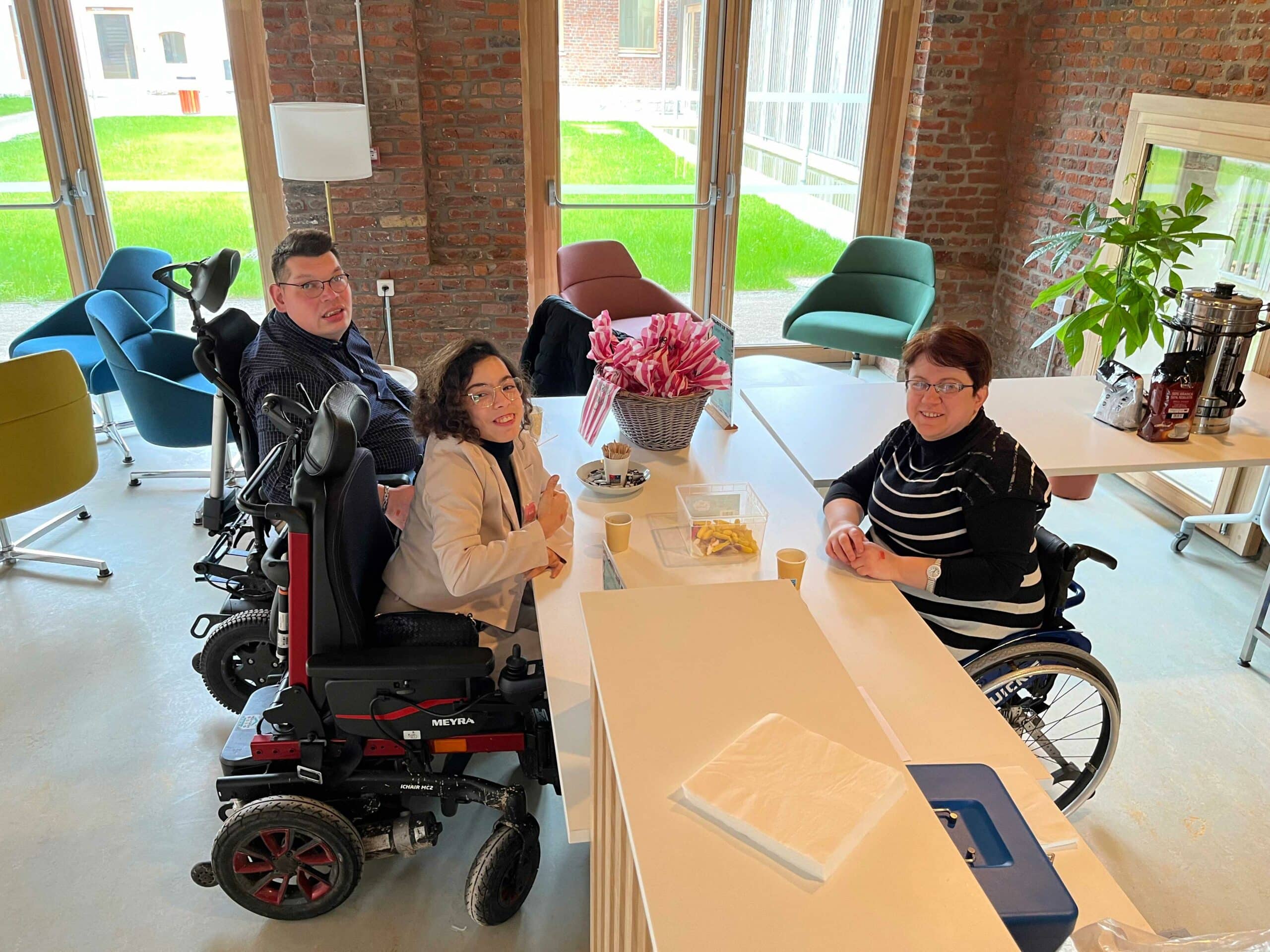 medhi-besma-et-cathy-ferme-des-ailleurs