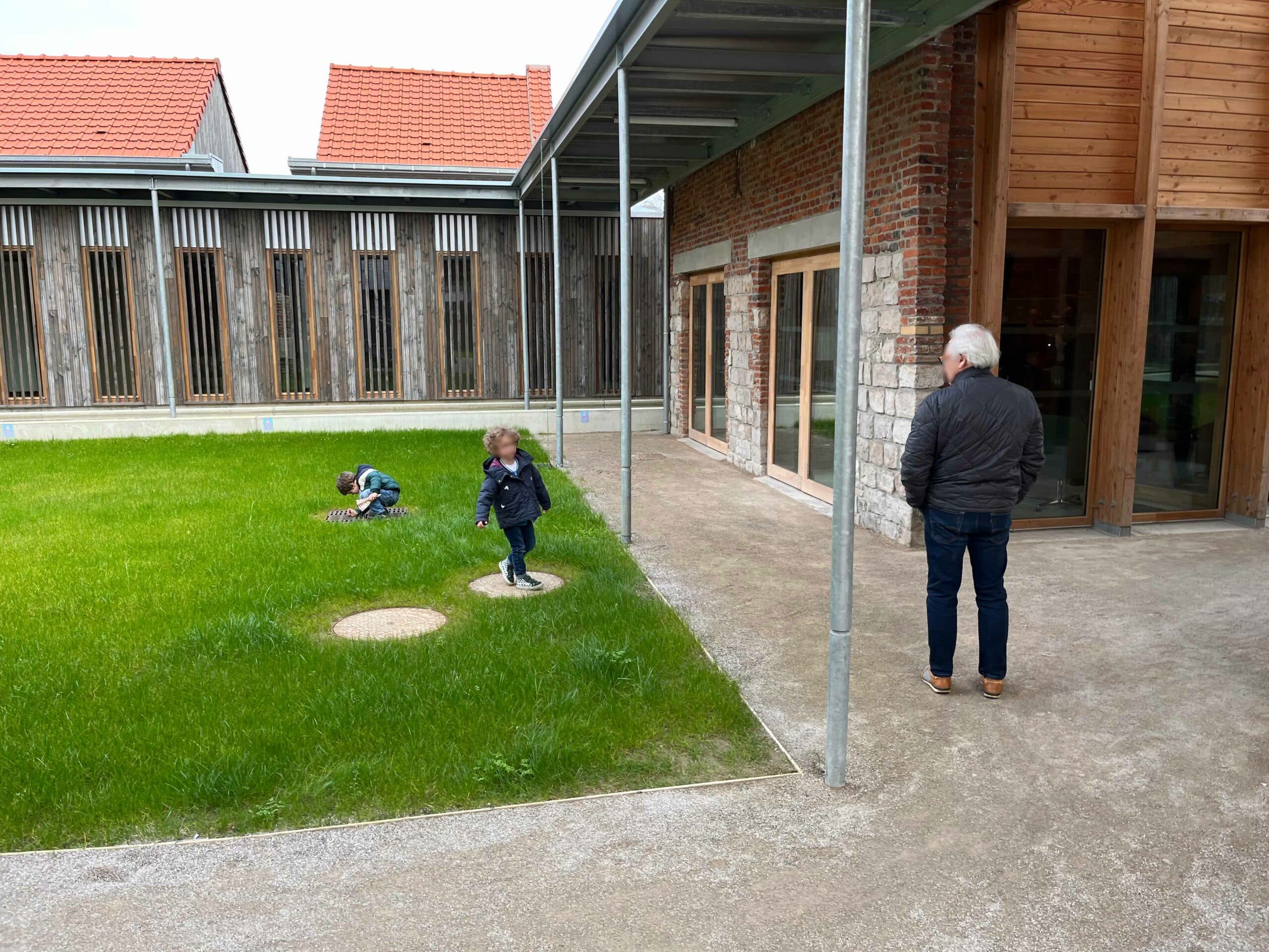 pelouse-ferme-des-ailleurs